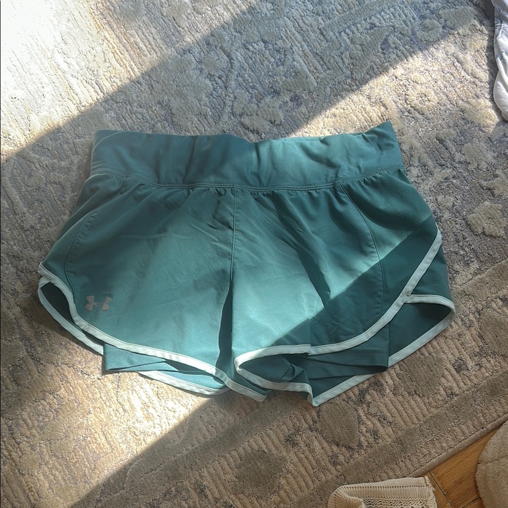 Under Armour Green Athletic Shorts Moisture-Wicking Design